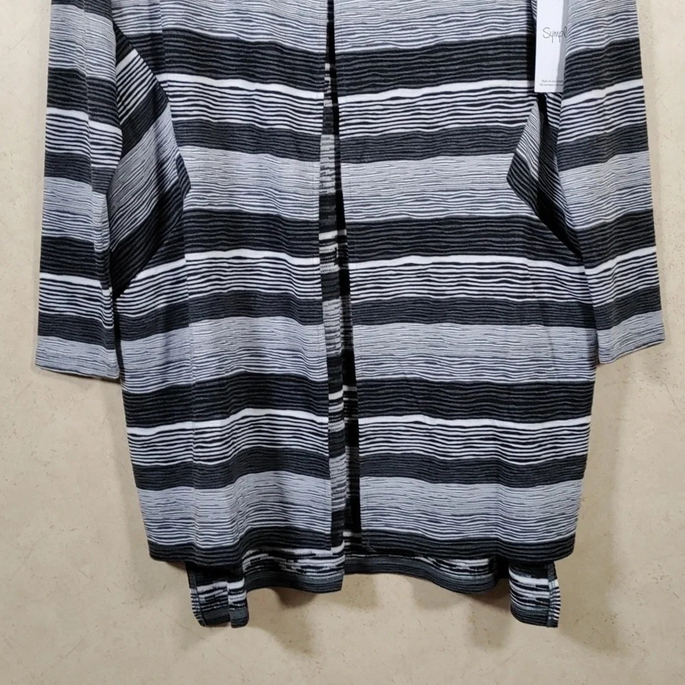 H146 Sympli black and white wavy striped Sugarcoat 10 NWT